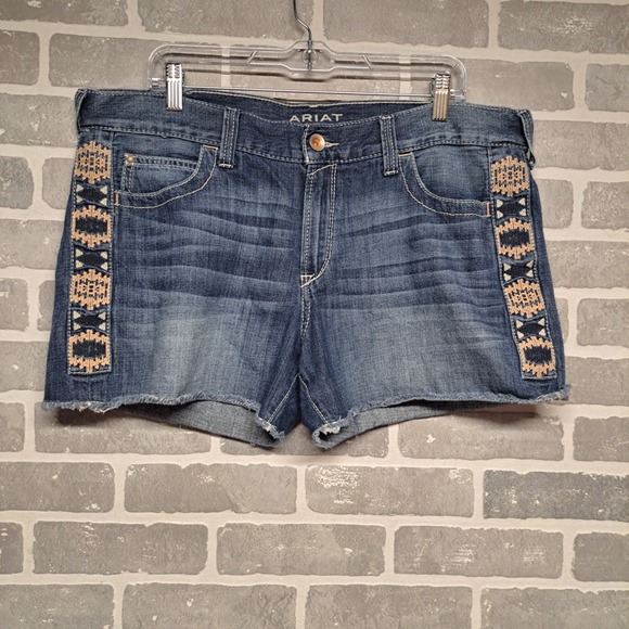 Ariat Pants - Ariat Denim Boyfriend Shorts Women's 32R Blue Embroidered Aztec Pockets Western